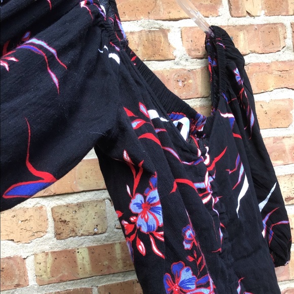 Abound Floral Crop Top NWOT - Picture 7 of 7